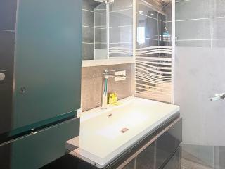 Stylish 1-bedroom apartment with sea view on La Croisette - 8