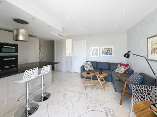 Stylish 1-bedroom apartment with sea view on La Croisette - 2