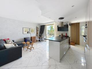 Stylish 1-bedroom apartment with sea view on La Croisette - 4