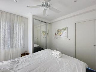 Stylish 1-bedroom apartment with sea view on La Croisette - 1