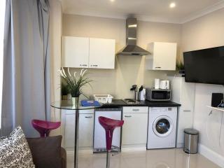 Private Studio flat close to central London - 7