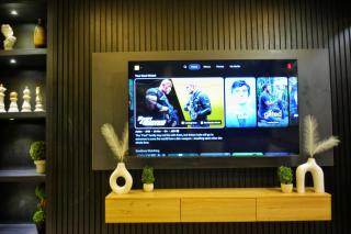 Premium Penthouse Suite - Goldcrest Mall and Residency - Lahore - 4