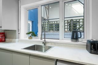 Cariad House by MGroup SA - Cardiff - 9