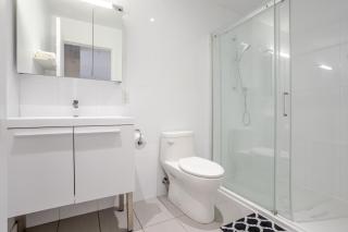 Modern Heritage Stay Upscale 2BR in Old Port - 7