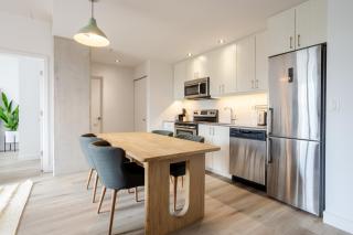 Modern Heritage Stay Upscale 2BR in Old Port - 1