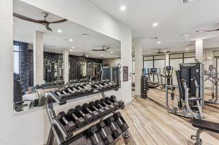 Boulevard Stays Modern Roosevelt Row Suite 1BR Pool Gym 2 - 7