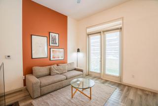 Boulevard Stays Modern Roosevelt Row Suite 1BR Pool Gym 3 - 3