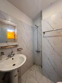 2BHK Netflix AC Self check-in Free Parking ISB - 1