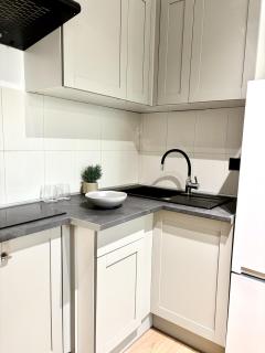 Studio obok metra! Apartamenty LoftWola - Warsaw - 2