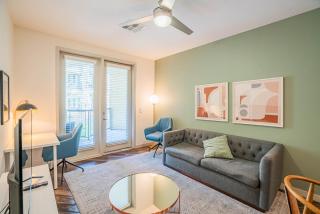 Boulevard Stays Modern Roosevelt Row Suite 2BR Pool Gym 6 - 0