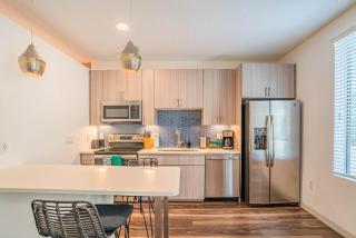 Boulevard Stays Modern Roosevelt Row Suite 1BR Pool Gym 7 - Phoenix - 8