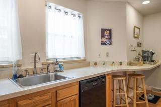 Cozy Pet-Friendly Home in Pittsburgh South Side - Pittsburgh - 4