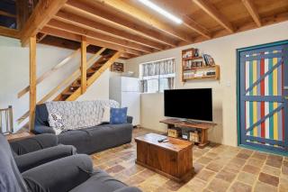 Rustic Charm, by the beach - 4