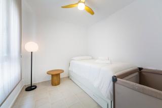 2BR # Sea views apartment # Terrace&Sunbeds - 2