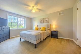 Family-Ready 3BR Stay plus Office - 9