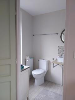 Chambre discrète 2 à 3 pers - 2