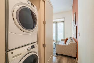 Boulevard Stays Modern Roosevelt Row Suite 1BR Pool Gym 8 - Phoenix - 4