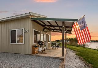 River Cabin with Grill and Boat Slip - Onawa - 1