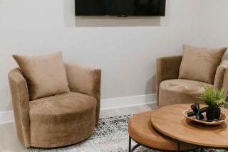 2 Beds, Quartz Kitchen, Fully Furnished - 3