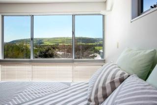 Walk to the beach - Family friendly - Wifi - The Tall House - 2