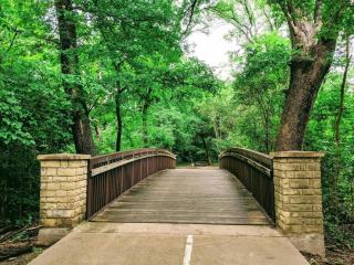 Boulevard Stays Direct Trail Access Parking Pool Gym 01 - 4