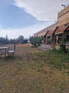 Cafe restaurant - - 1