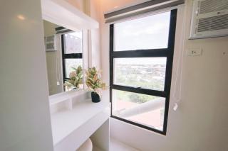 EGB Oceancrest - - 7