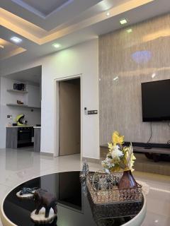 Lake-view condo retreat in Puchong - Puchong - 3