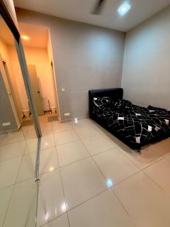 Lake-view condo retreat in Puchong - Puchong - 2