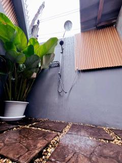 White & Green Guesthouse - Bangkok Yai - 3