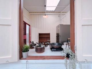 White & Green Guesthouse - Bangkok Yai - 2