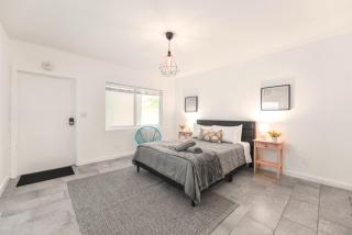 Coastal Studio Stay Near the Beach - 0
