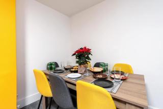 4 Bedroom Apartment with 6 Single Beds, Sheffield City Centre - 4