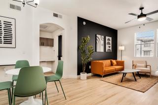 Boulevard Stays Chic 1BR Near Stadium Pool Access Gym & Free Parking - Glendale - 1
