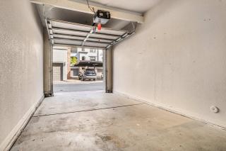 Boulevard Stays Luxe 2BR by Stadium Pool Parking Gym 02 - Glendale - 3