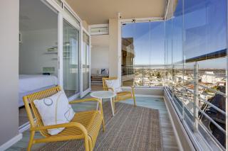 LaVista Luxury Beachfront Apartment - 7