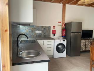 FishTail Guest House - Rabo de Peixe - 2