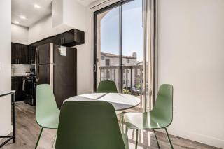 Boulevard Stays Luxe Studio Loft by Stadium Pool Parking Gym 04 - Glendale - 6