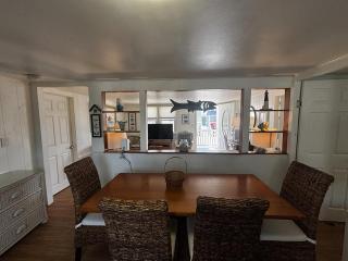 Pet Friendly Wifi Beach Badges Beach Chairs Balcony Bayview Deckkeurig Handicap Access Elevator Os Streaming Tv - Brant Beach - 3