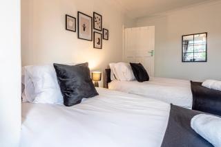 Cosy Home in Stoke on Trent - Newcastle under Lyme - 3