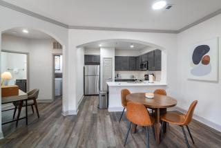 Landing Apartments Cincinnati - 1
