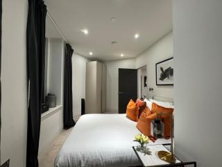 Stunning Reading Centre Apt - 1BR, 1 BA - F14 - 4