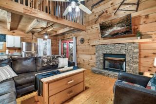 Serene Retreat Hot Tub, Fire Pit, Arcade Fun - 8