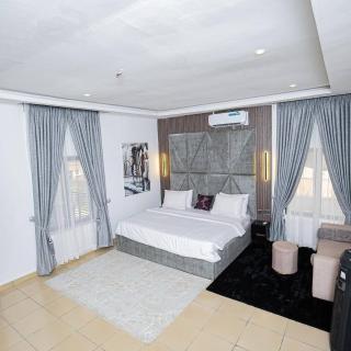 Cozy 1BR Getaway - Abuja - 1