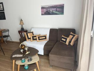 Panos salt lake apartment - Aglantzia - 1