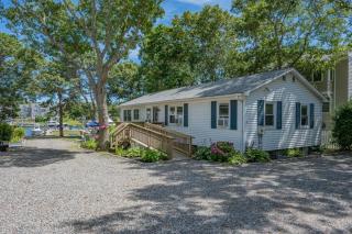 28 Seconsett Point Road Mashpee - Betty's By The Bay - 5