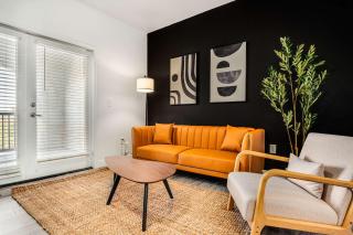 Boulevard Stays Luxe 2BR by the Stadium Pool Parking Gym 06 - Glendale - 6