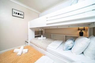 3 Bedroom Apartment with Free Parking, Sheffield City Centre - 4