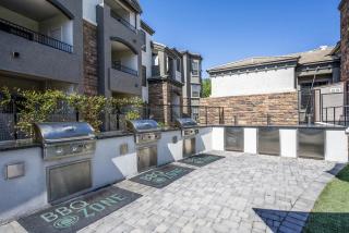 Boulevard Stays 1BR by Stadium Pool Parking Gym 01 - 5