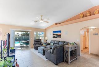 Fabulous Havasu Family Home Private Pool Hot Tub - 1